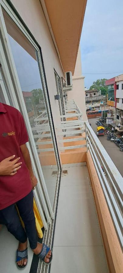 Hotel Aaditya Palace Bhusawal Bagian luar foto
