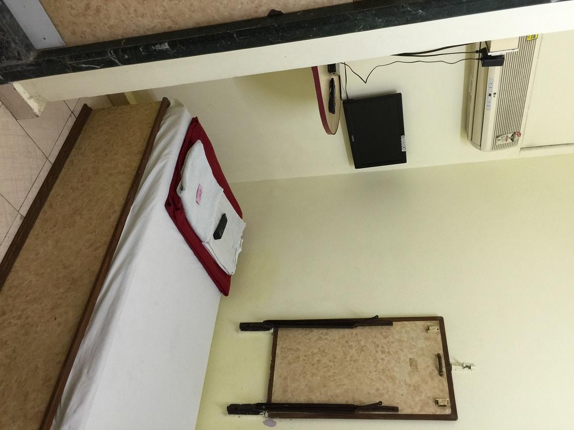 Hotel Aaditya Palace Bhusawal Bagian luar foto